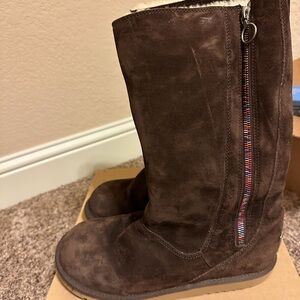 UGG Brown Shearling-Lined Boots